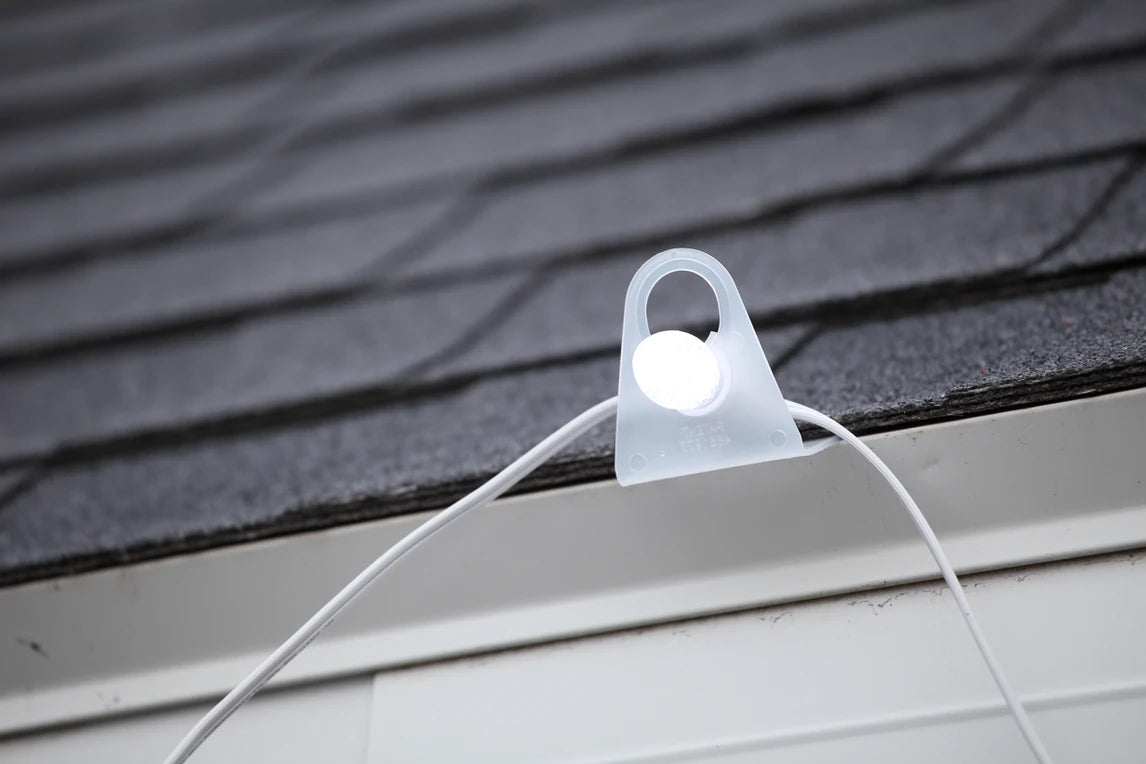 Seasonal Source - Shingle Tab 2-Hole Light Clip (100 Piece) - 39001-Q100