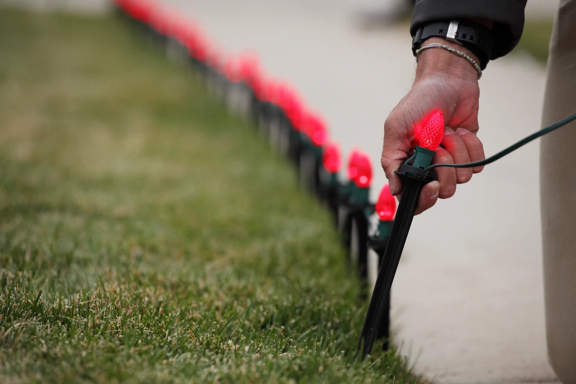 Seasonal Source - 10'' Universal Light Stake (50 Piece) - 39177-Q50