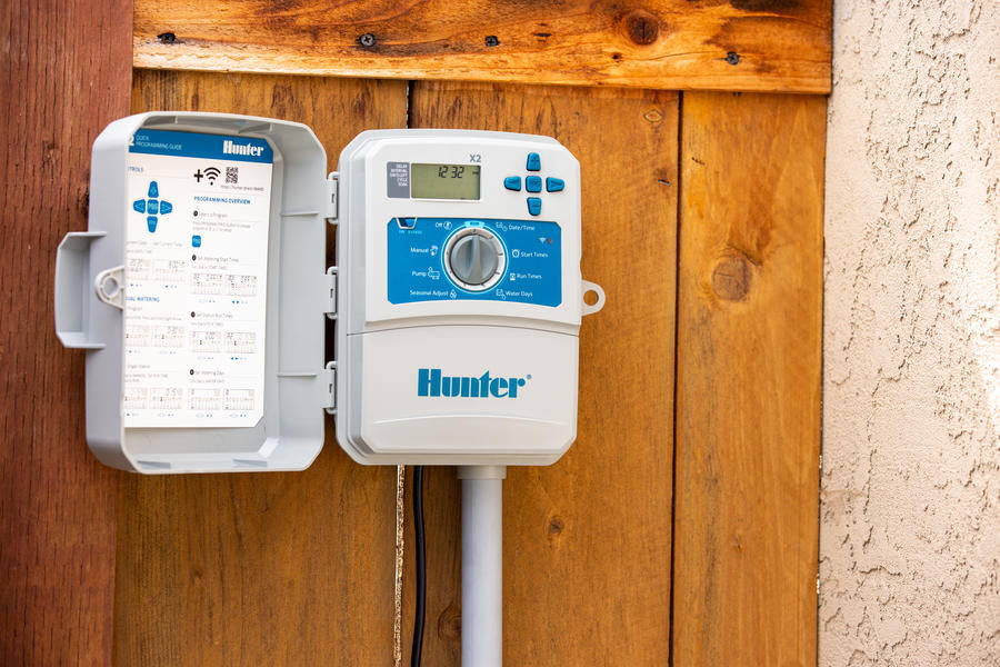 Hunter - X2-600 - 6-Station Controller w/ Plug - WiFi Ready