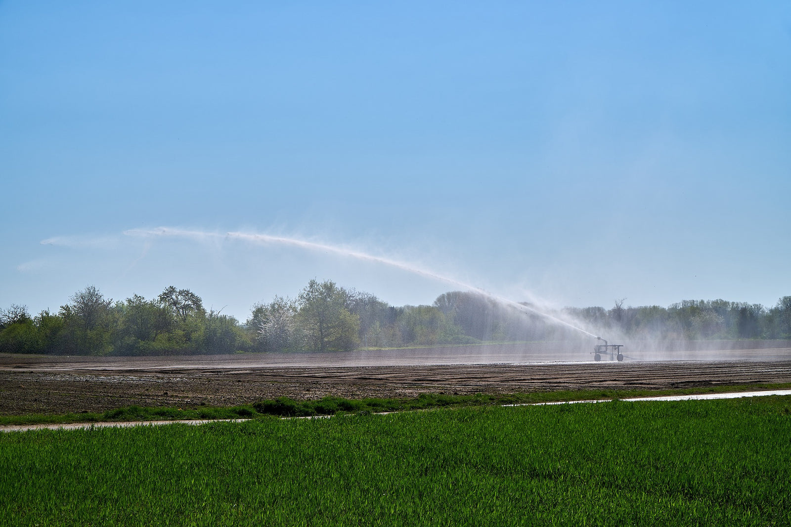 Exploring Big Gun Sprinklers: Mastering Garden Irrigation